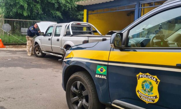 PRF prende criminoso com camionete clonada em Porto Alegre