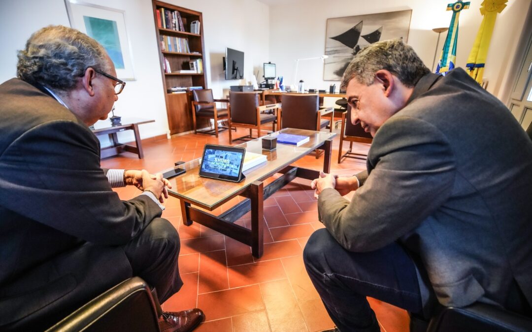 Melo é recebido em Roma pelo embaixador do Brasil na Itália