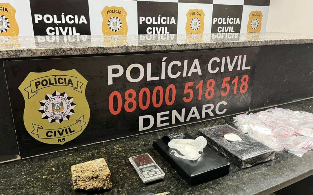 Carro roubado era usado para entregar drogas em Porto Alegre