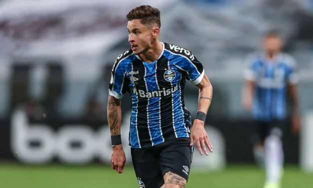 Sem Adriel e Diogo Barbosa, Grêmio divulga os relacionados para o jogo contra o Fortaleza