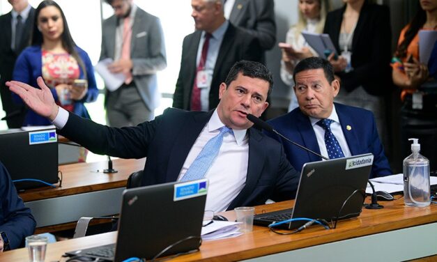 Condenados por crimes dolosos podem ter coleta obrigatória de DNA