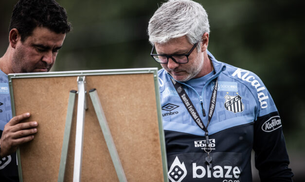 Pressionado e sem vencer há cinco jogos, Santos encara o Inter em busca de afastar má fase