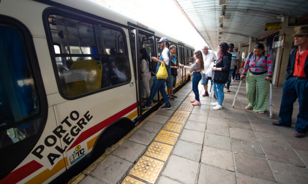 Câmara discute projeto que obriga ônibus e lotação a disponibilizarem pagamento por Pix