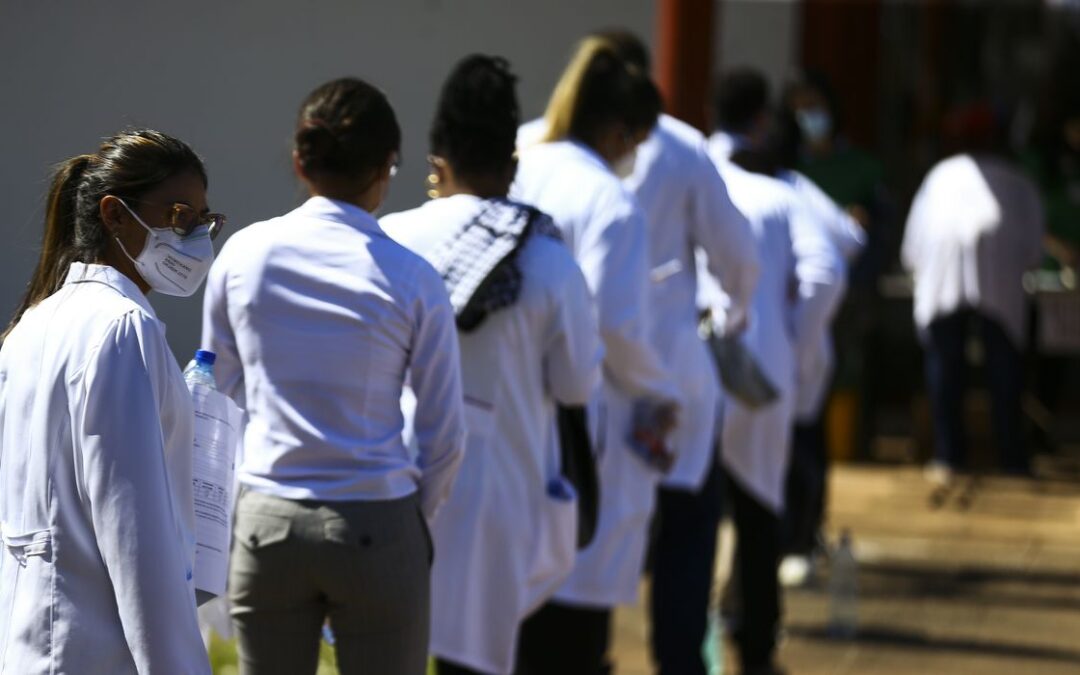 Inep aplica até amanhã provas do Revalida