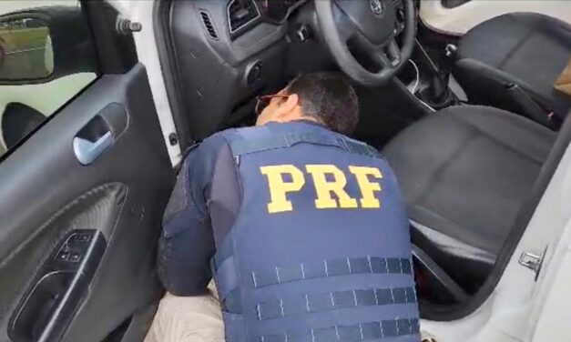 Suspeito é preso com drogas no carro pela PRF em Camaquã
