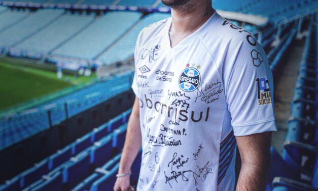 Grêmio entrará em campo contra o São Paulo usando camisa em homenagem aos 100 mil sócios