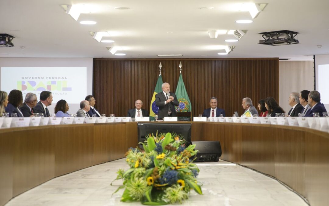 Lula pede agilidade na nomeação de aliados do governo