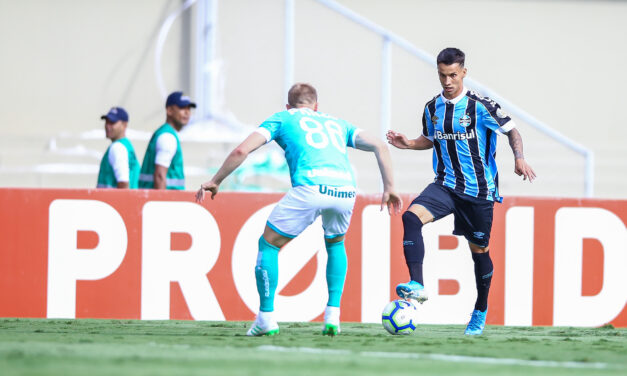 Grêmio enfrenta o Goiás fora de casa neste domingo pelo Brasileirão