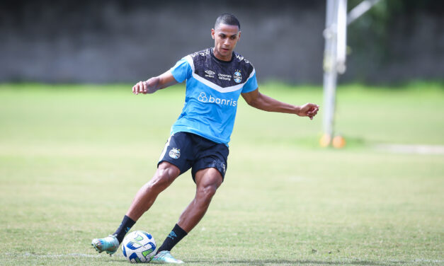 Bruno Alves tem novo contrato registrado e pode entrar em campo pela Copa do Brasil