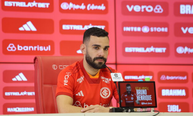 Bruno Henrique é apresentado pelo Inter e fala sobre o elenco colorado: “time que sempre irá brigar por títulos”