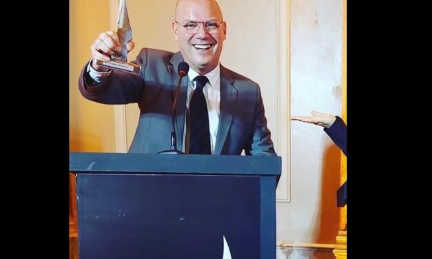 “Foi na RDC TV que ganhei o prêmio de Melhor Apresentador do Rio Grande do Sul”, lembra Cláudio Andrade