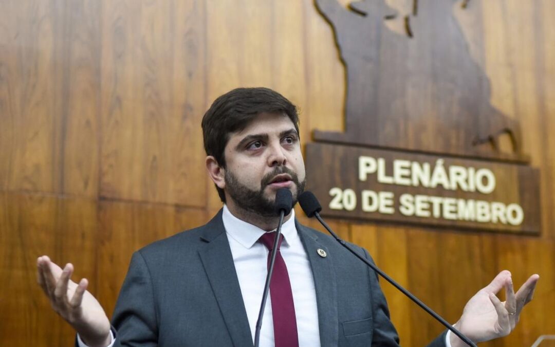 Deputado Felipe Camozzato questiona licitação de veículos no Tribunal de Justiça