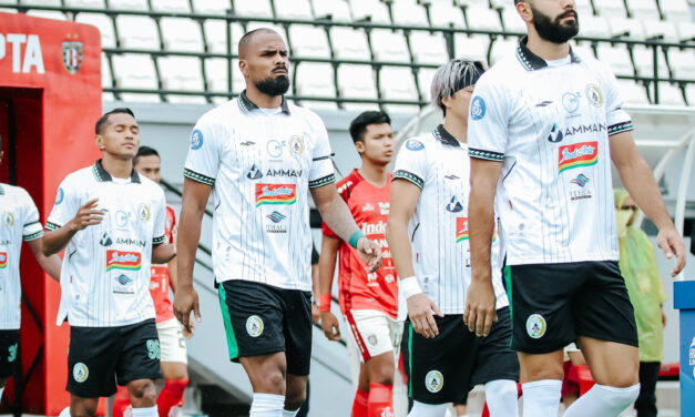 Ex-Inter ganha chance no futebol asiático e é destaque na estreia