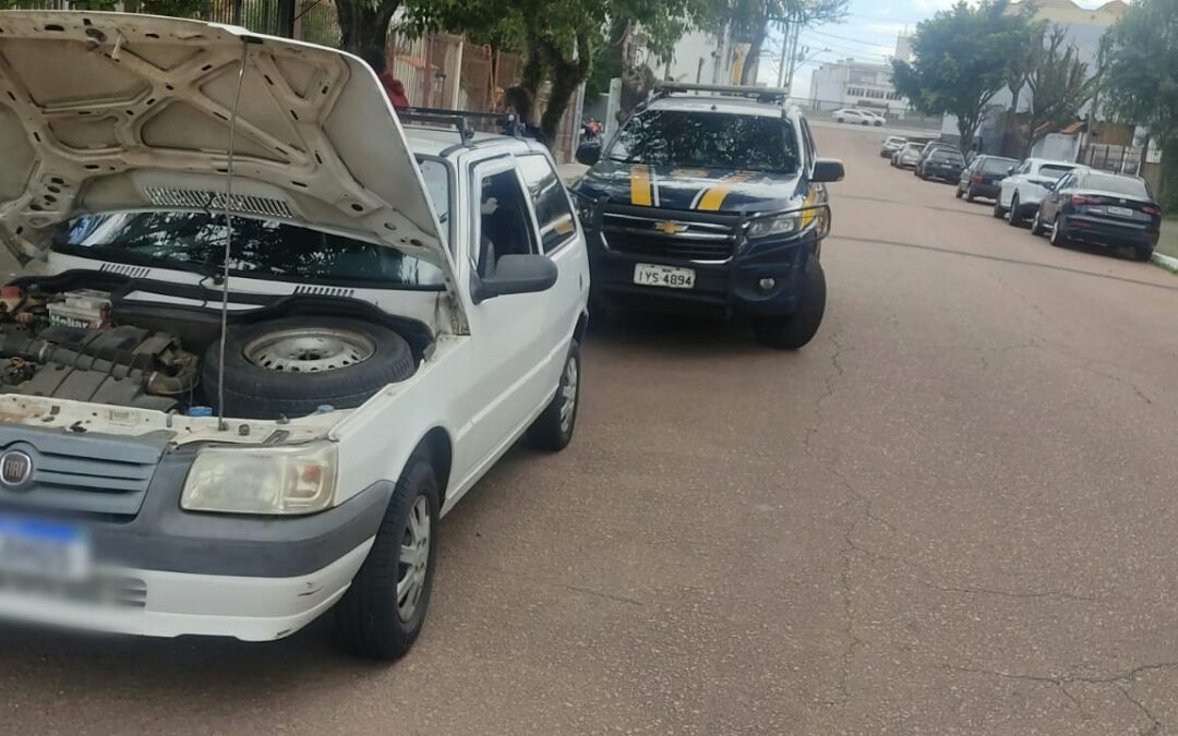 Dupla é presa com carro clonado em Canoas