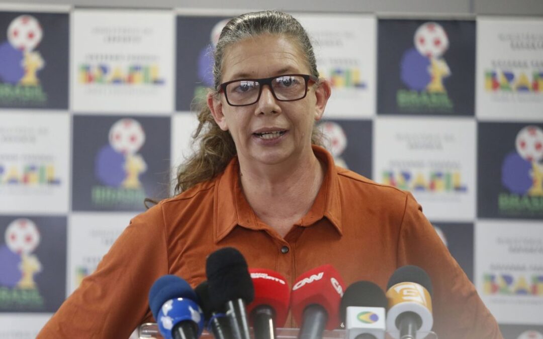 Ministra do Esporte, Ana Moser, aguarda decisão de Lula sobre sua permanência no ministério