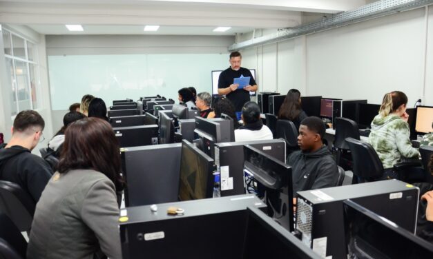 Prefeitura de Gravataí oferta curso de informática a cadastrados na rede de assistência social