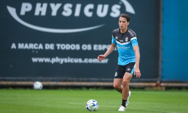 Grêmio divulga relacionados com importantes novidades na lista