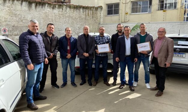 DetranRS doa viaturas à Polícia Civil