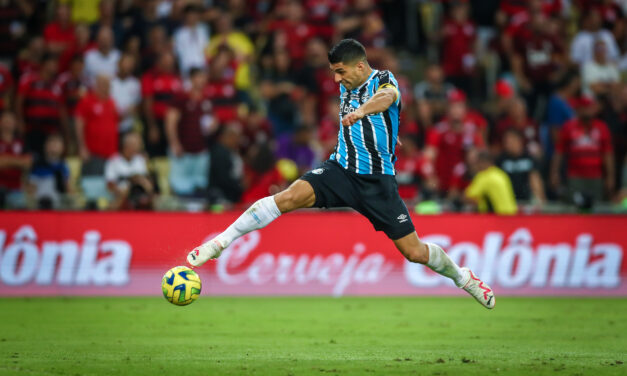 Suárez chega a marca de 10 jogos sem marcar gols fora de casa pelo Grêmio