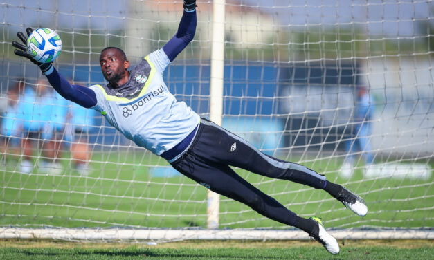 Mudança de hierarquia e novo goleiro: veja o time que está sendo esboçado por Renato Portaluppi para o jogo do final de semana