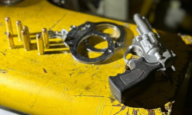 Fiscalização em ferros-velhos resulta na prisão de suspeito de roubo e captura de foragido