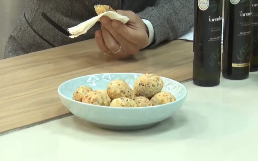 Receita do Pode Chegar: pão de queijo com sementes