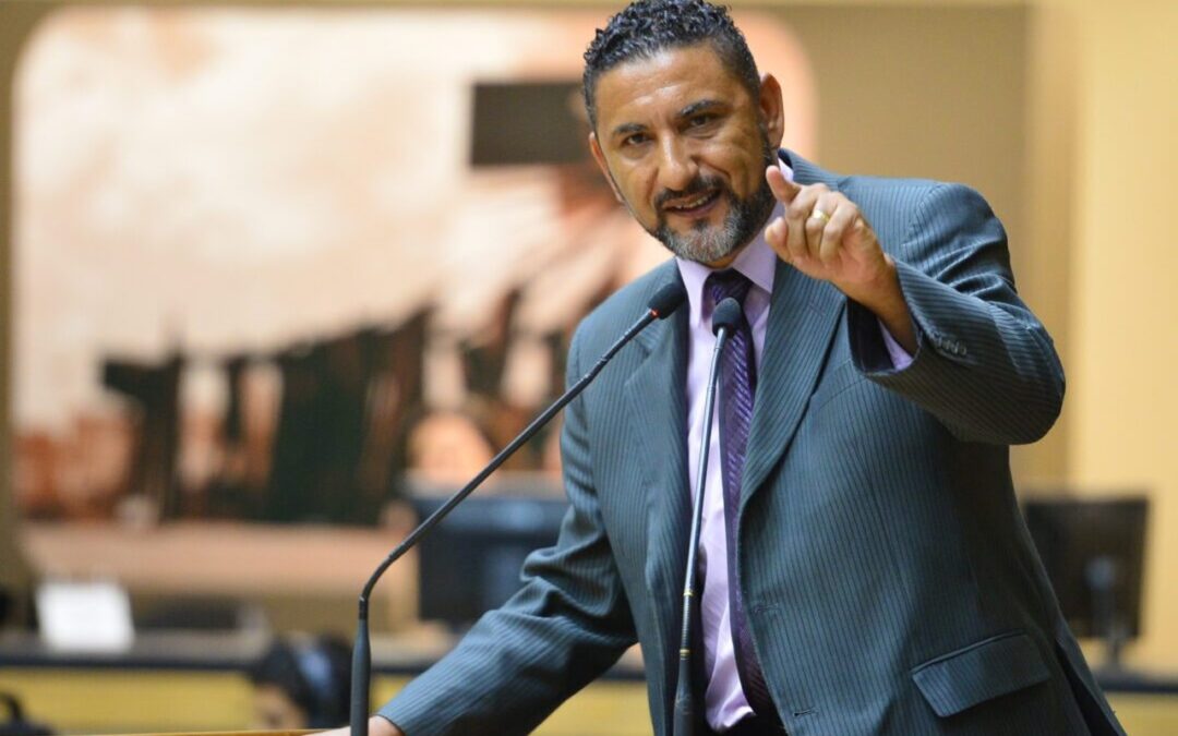 Cláudio Conceição do União Brasil assume a cadeira de Bobadra na Câmara de Porto Alegre
