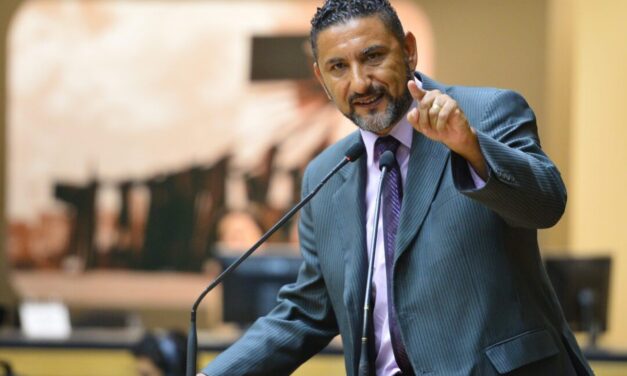 Cláudio Conceição do União Brasil assume a cadeira de Bobadra na Câmara de Porto Alegre