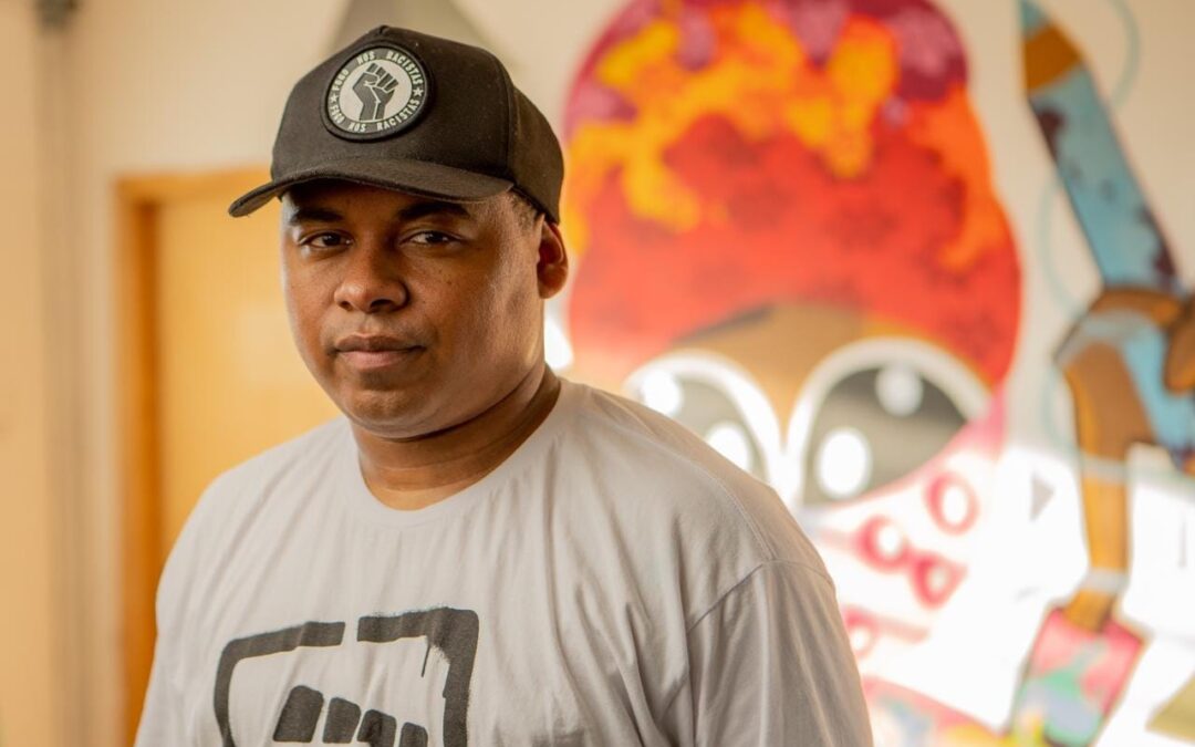 Rapper Rafael Rafuagi é o patrono da Feira do Livro de Gravataí 2023