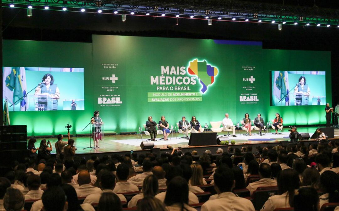 Curso de formação do Mais Médicos conta com 1 mil profissionais