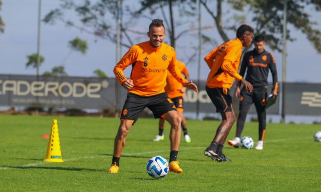 Internacional finaliza preparação para duelo na Bolívia e viaja em direção à altitude