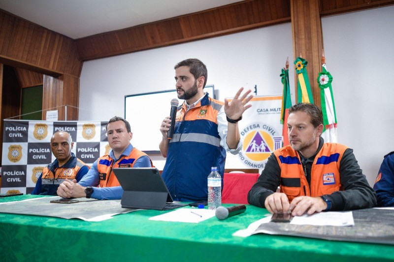 Estado destina R$ 2 milhões para substituição de mobiliário em escolas afetadas pelas enchentes
