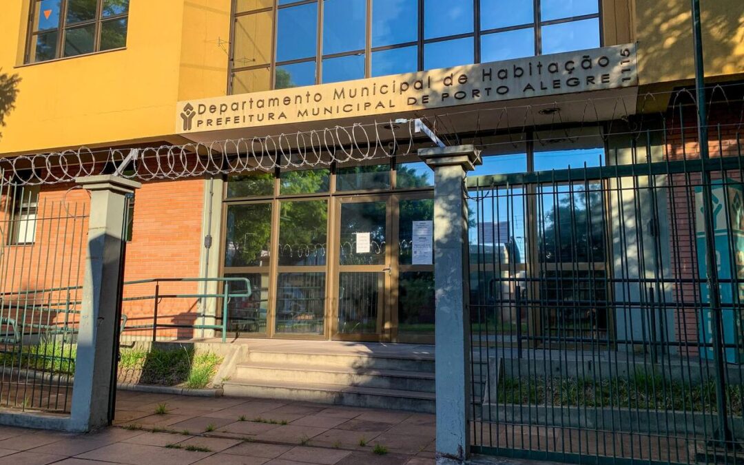 Câmara de Porto Alegre discute projeto que institui Programa de Demissão Voluntária de servidores do Demhab