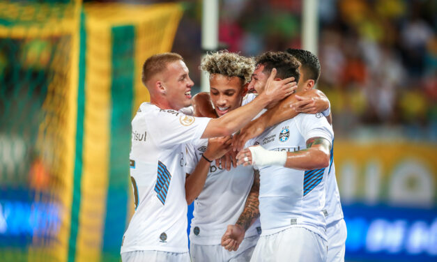Grêmio enfrenta o Cuiabá na Arena em busca de se manter no G-4