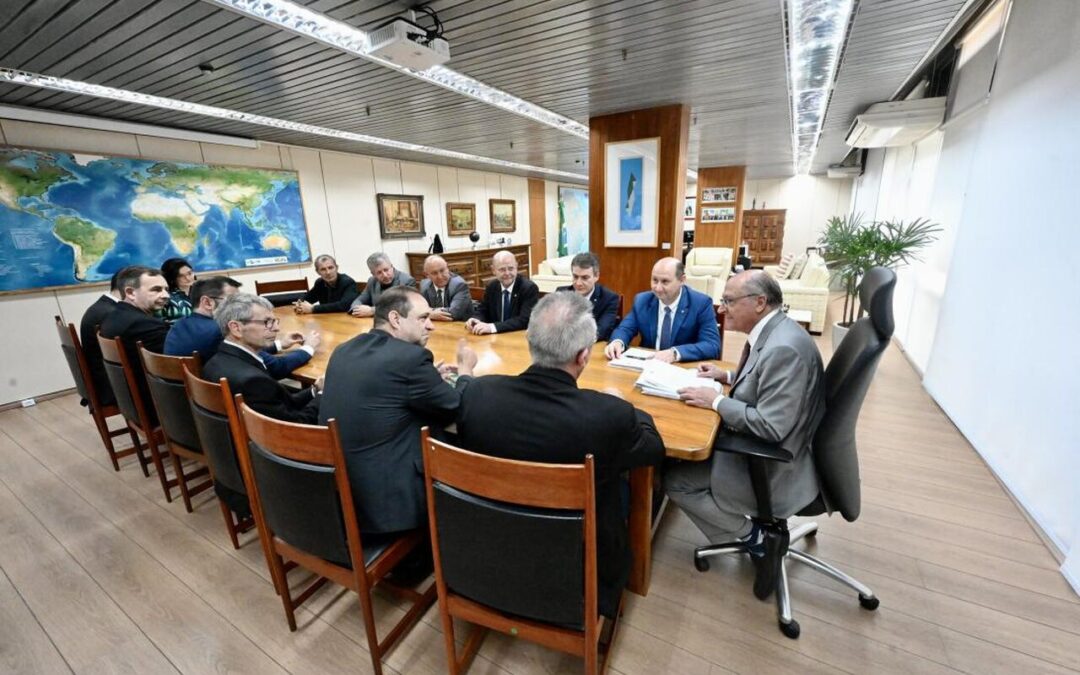 Alckmin anuncia MP para socorro a agricultores atingidos pelas enchentes no RS