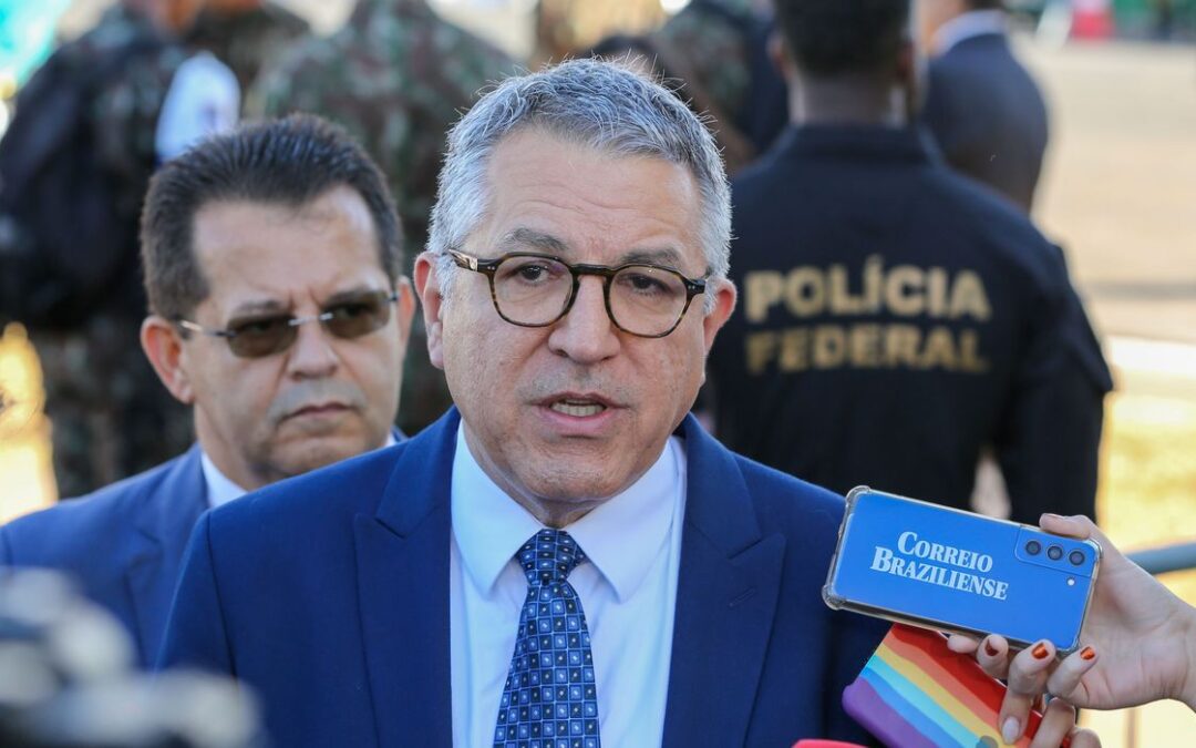 Padilha defende mudanças ministeriais feitas por Lula