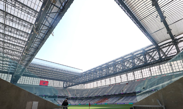 Inter encara o Athletico-PR na noite desta quinta-feira