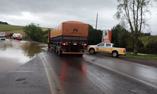 Chuvas afetam tráfego em rodovias no Norte do Estado
