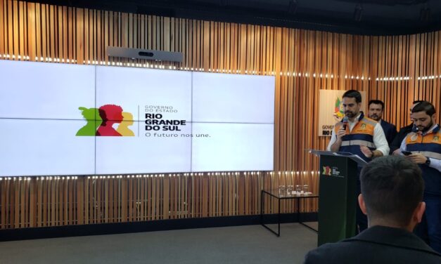 “Nosso foco é resgatar as pessoas”, afirma Leite sobre ajuda aos atingidos pelas enchentes