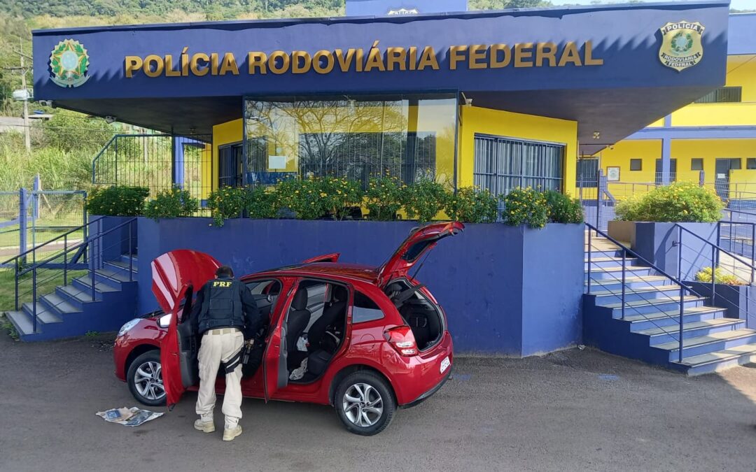 PRF prende homem com carro roubado em Osório