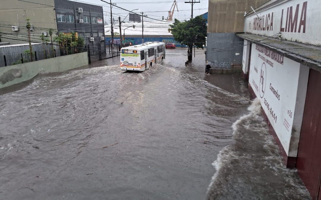 Chuvas causam alagamentos em diversas regiões do Rio Grande do Sul