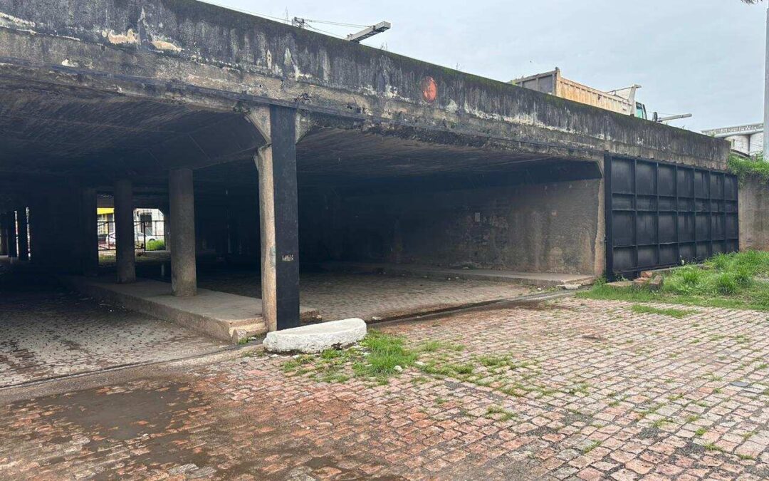 Prefeitura de Porto Alegre fecha comportas do Guaíba por conta do nível do Guaíba