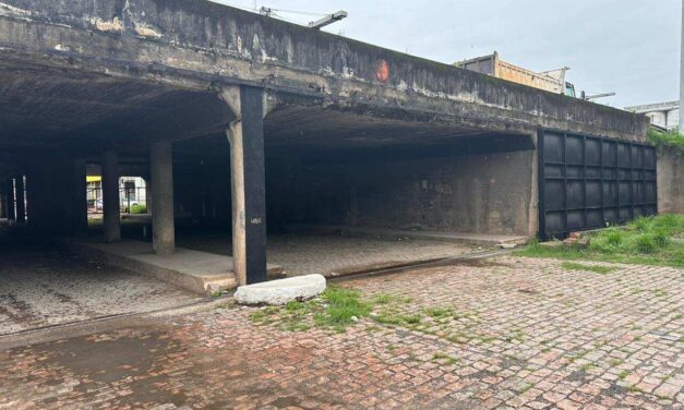 Prefeitura de Porto Alegre fecha comportas do Guaíba por conta do nível do Guaíba