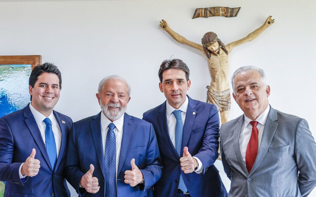 Lula empossa novos ministros e cria Ministério do Empreendedorismo