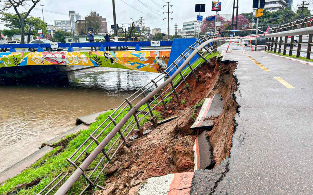 Trecho de talude do Arroio Dilúvio é isolado devido à chuva