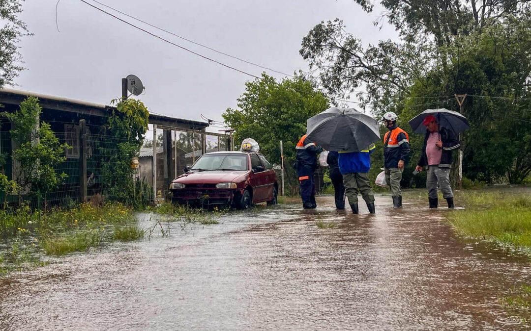 Defesa Civil alerta para possibilidade de temporais e ventos fortes em Porto Alegre