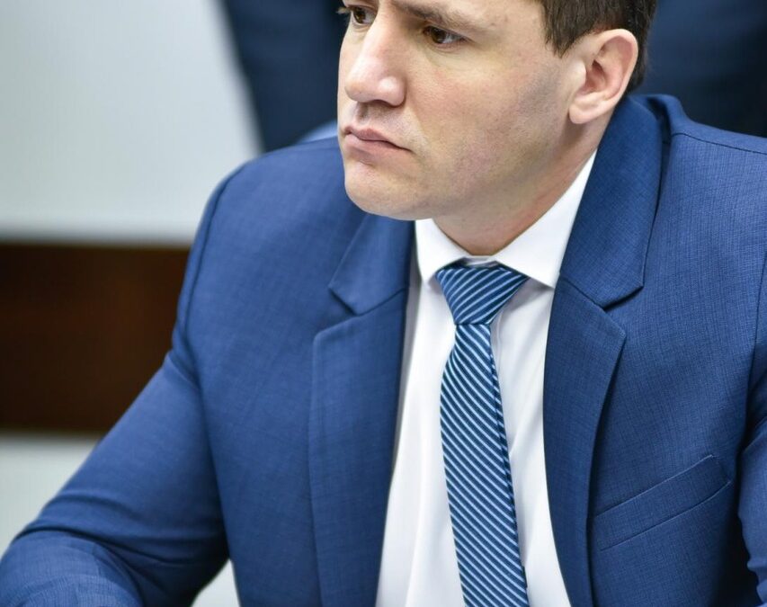 Projeto de Capitão Martim Institui Carteira Funcional para Agente Socioeducativo