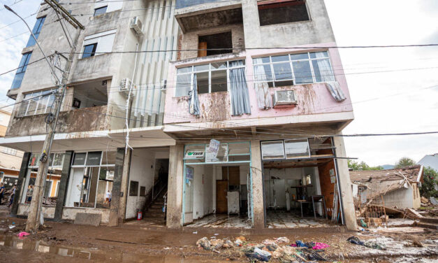 Pequenas empresas afetadas pelas enchentes do Vale do Taquari receberão depósitos de R$ 2,5 mil