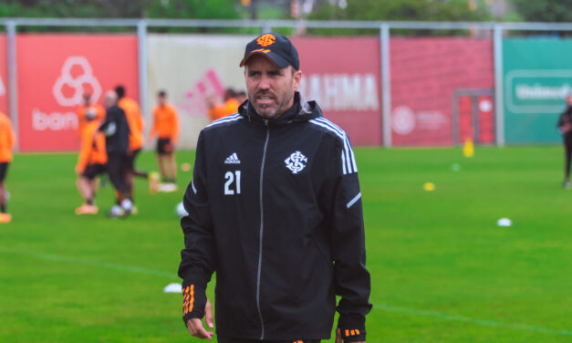 Vitória “revive” Internacional no Brasileirão, e objetivo agora é “pensar jogo a jogo”, diz Eduardo Coudet