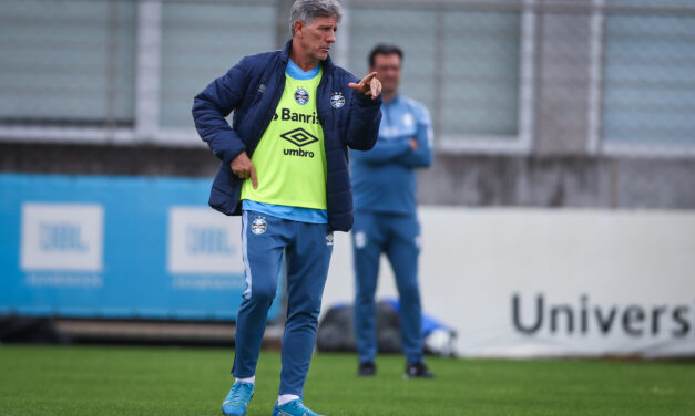 Treino do Grêmio: Renato tem longa conversa com jogadores e Geromel retorna
